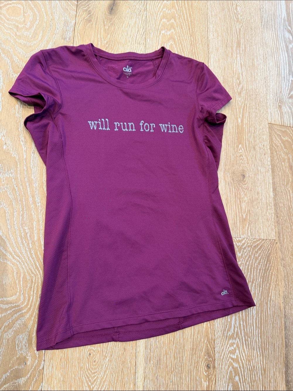 ALO Yoga Will Run For Wine Graphic Coolfit Tee Size Medium